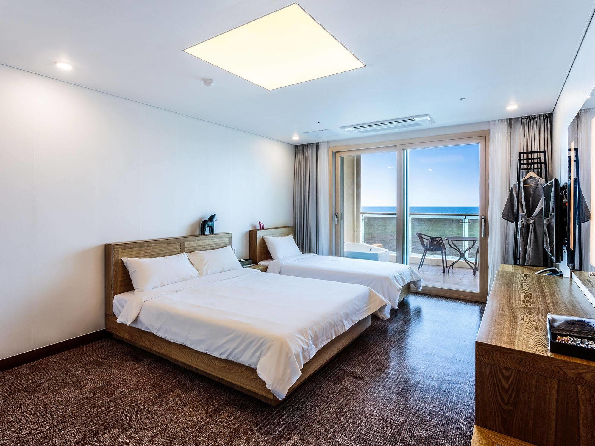 Sea Stay Hotel Jeju Exterior photo